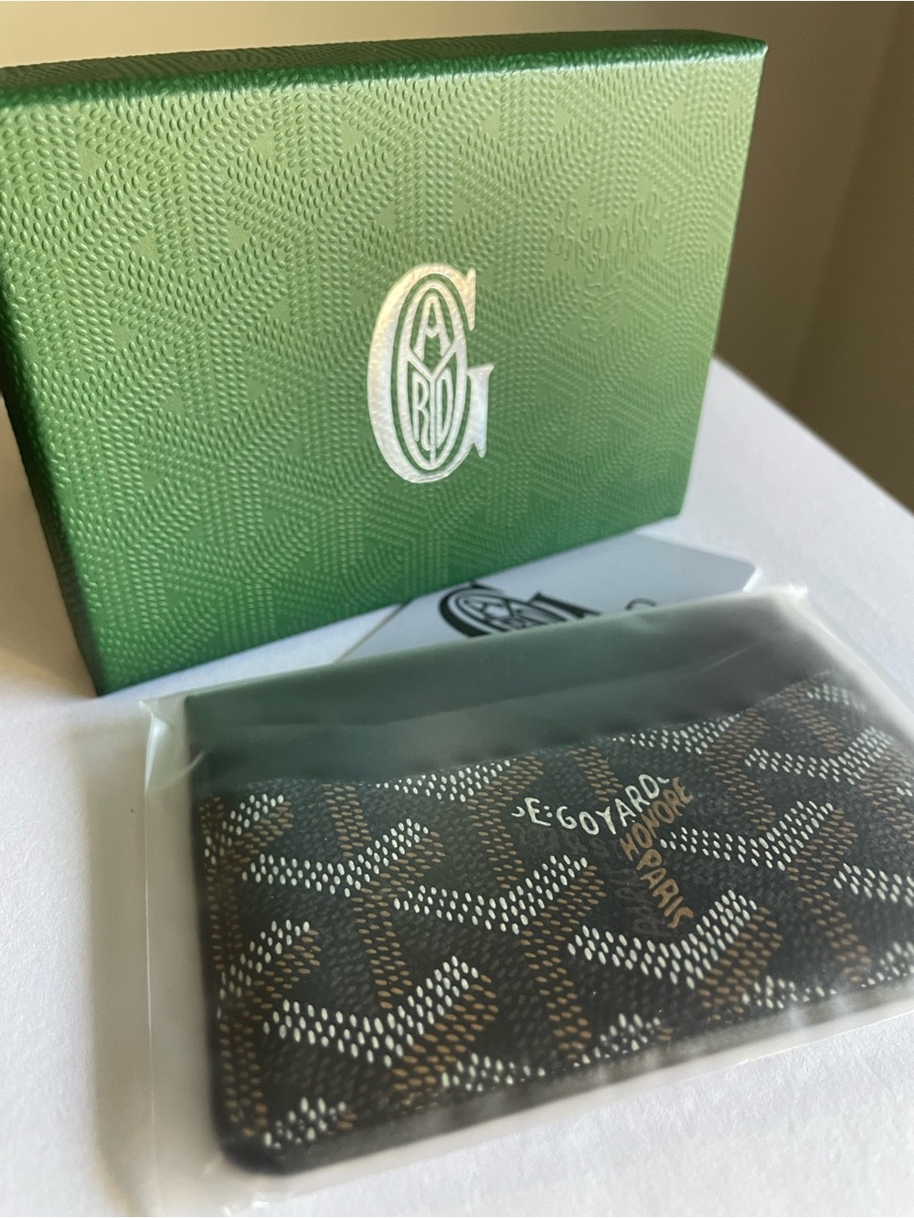 Slim Classic Minimalist Brown and Black Card Holder with Luxe Logo
